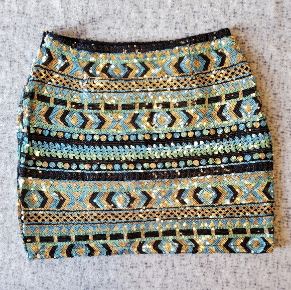 🎈2/$50 TOBI Sequin Mini Skirt - Picture 4 of 6